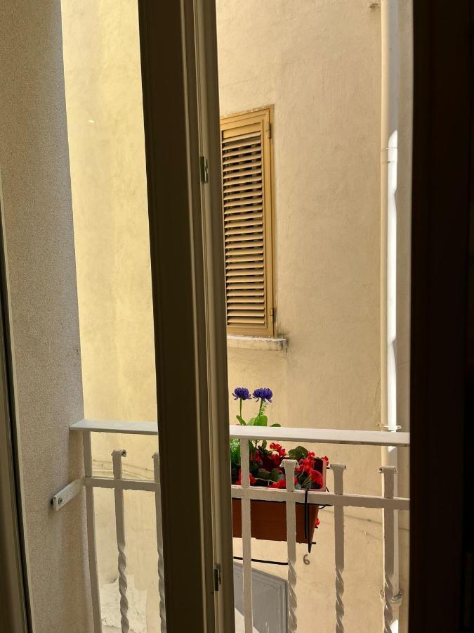 Aura B&B Бари Екстериор снимка